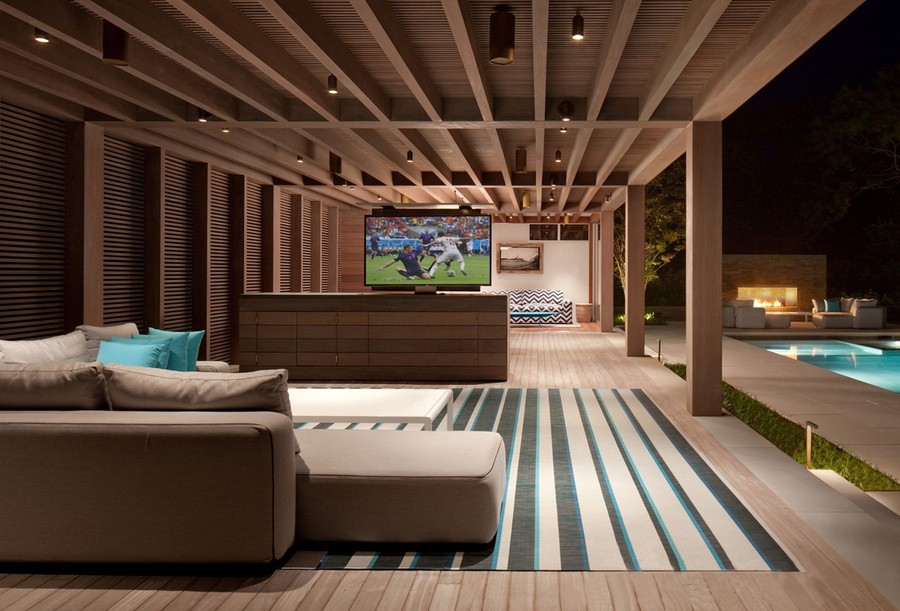 lifes-more-exciting-with-outdoor-tvs-sound-systems